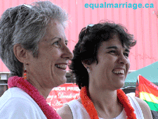Barb McDowall and Gail Donnelly (Photo by equalmarriage.ca, 2002)
