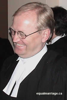 Douglas Elliott (Photo by equalmarriage.ca, 2001)